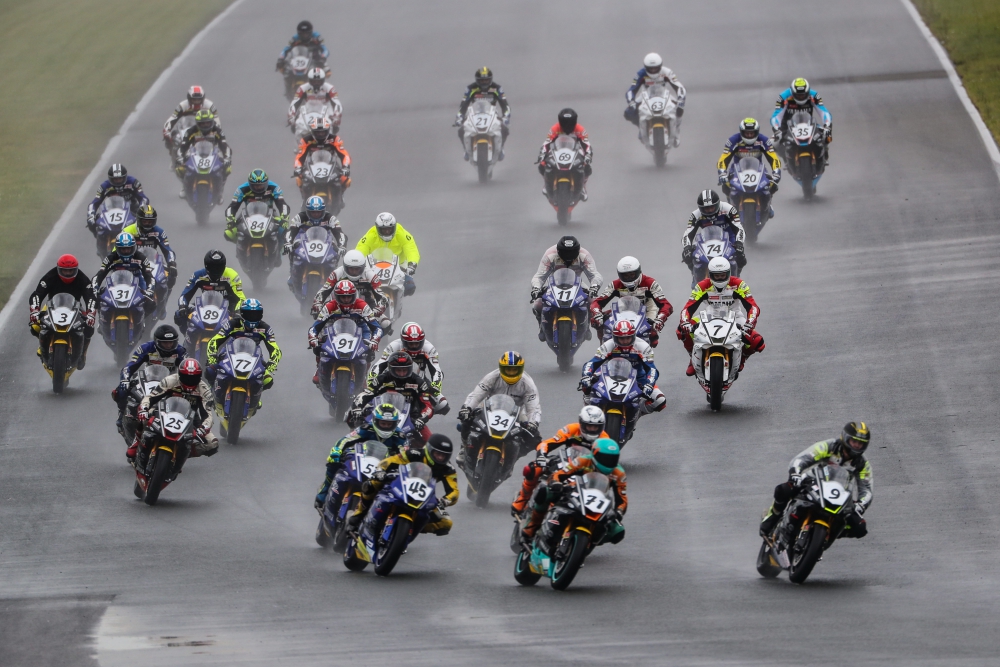 20170701_YamahaCup_Rennen_01_Oschersleben_012